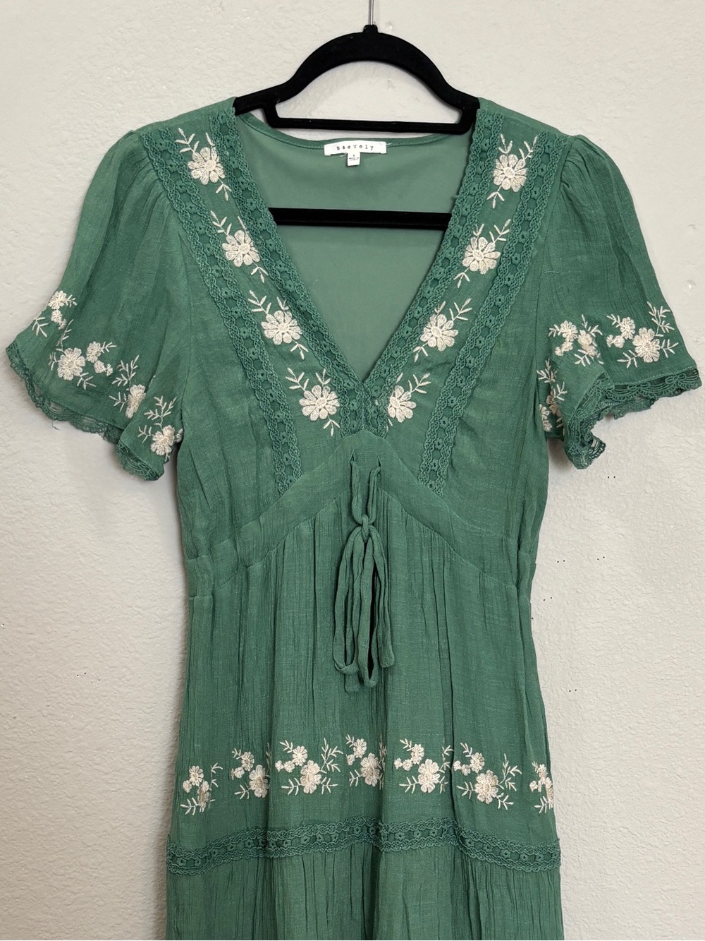 Green Boho Floral Embroidered Tiered Maxi Dress Size Small